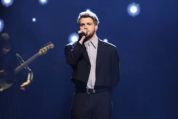 Billboard Hot 100 Shake-Up—Alex Warren and Morgan Wallen Battle for No.&nbsp;1